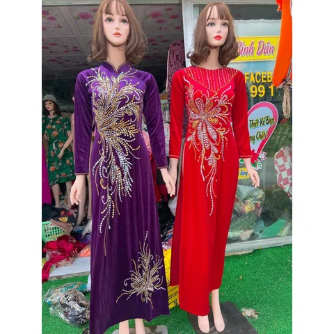 Áo daì đính kêt siêu đẹp Hàng chụp thật 100% Màu tím size M, màu đỏ size S Hàng siêu đẹp tỉ mỉ Giá 400k/ áo dài đính kết