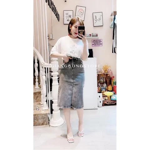 Set áo thun váy jean qc👉👉👉 Giá 290k/ set gồm áo + váy jean Áo thun dày dặn váy jean đẹp lắm Free size dưới 57kg