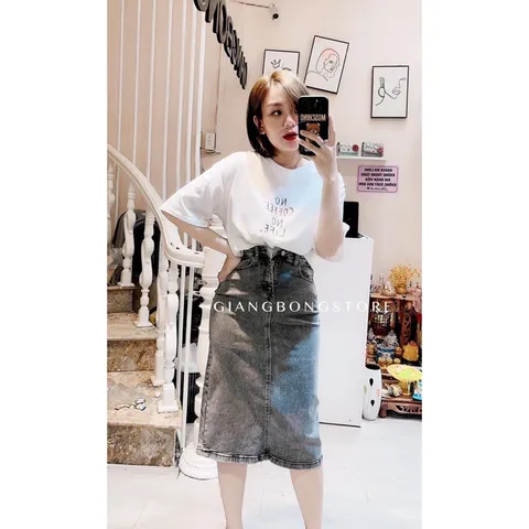 Set áo thun váy jean qc👉👉👉 Giá 290k/ set gồm áo + váy jean Áo thun dày dặn váy jean đẹp lắm Free size dưới 57kg