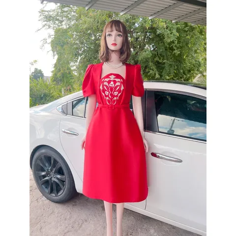 Váy tacta thêu cao cấp Nhìn là yêu ạ Chất tacta ,lót lụa Mặc siêu sang chảnh tôn dáng lun