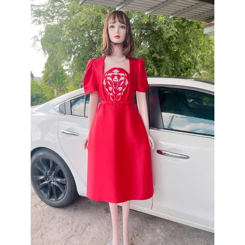 Váy tacta thêu cao cấp Nhìn là yêu ạ Chất tacta ,lót lụa Mặc siêu sang chảnh tôn dáng lun