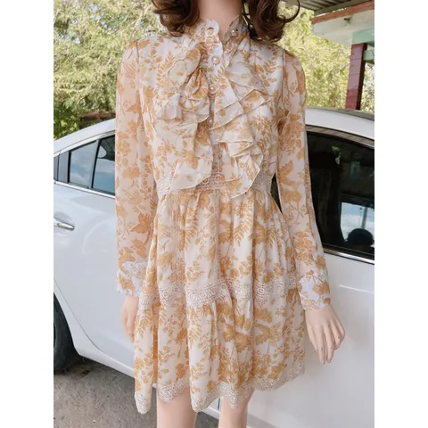 Đầm hoa phối ren Màu vàng Giá 290k Hàng có sẵn giao ngay
