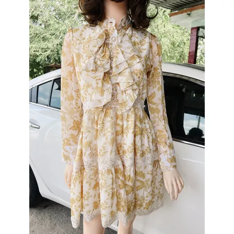 Đầm hoa phối ren Màu vàng Giá 290k Hàng có sẵn giao ngay