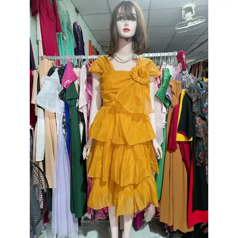 Đầm tầng đính hoa nổi Hàng có sẵn giao ngay Giá 290k Eo dưới 74cm Có sẵn mút ngực