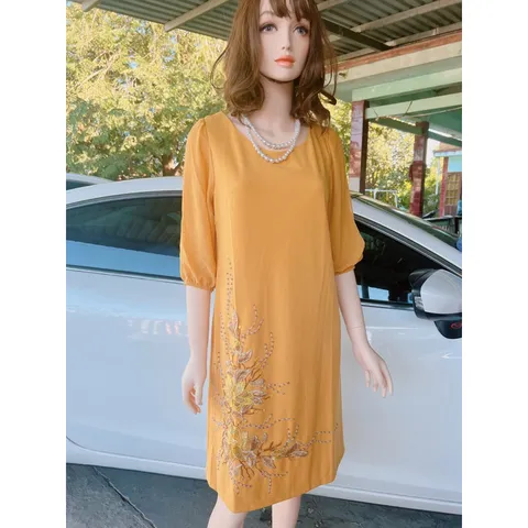 Đâm vàng tay xẻ đính kết siêu đẹp Giá 290k Hàng có sẵn giao ngay XL Có co giãn