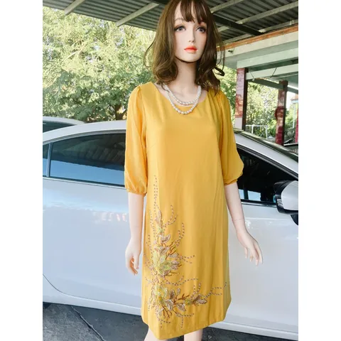 Đâm vàng tay xẻ đính kết siêu đẹp Giá 290k Hàng có sẵn giao ngay XL Có co giãn