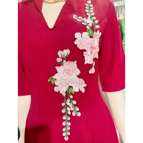 Đầm tuyết mưa đính kết cao cấp Giá 290k Hàng có sẵn giao ngay Eo dưới 76cm mặc đẹp Màu đỏ đô