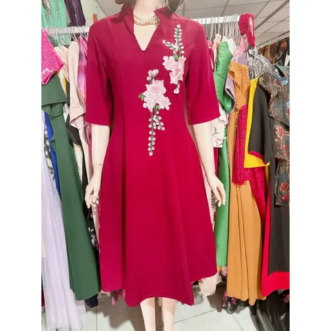 Đầm tuyết mưa đính kết cao cấp Giá 290k Hàng có sẵn giao ngay Eo dưới 76cm mặc đẹp Màu đỏ đô