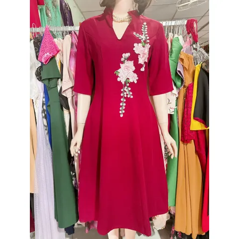 Đầm tuyết mưa đính kết cao cấp Giá 290k Hàng có sẵn giao ngay Eo dưới 76cm mặc đẹp Màu đỏ đô