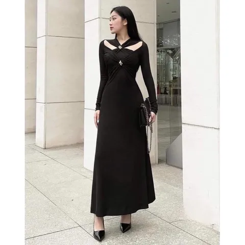 Váy đầm ôm body xoắn ngực tay đai dự tiệc cao cấp Giá 290k Hàng có sẵn giao ngay Có màu đen và màu đỏ