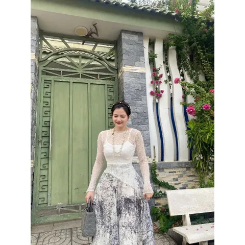 Set Áo Ren Sang Trọng, Vải Ren Mềm Mịn co giãn nhiều, Kèm Áo 2 Dây Co Giãn Tốt Hàng có sẵn giao ngay