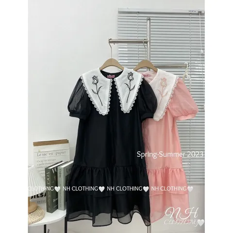 Đầm suông cổ thêu hoa Giá 290k Hàng có sẵn giao ngay Có màu hồng và màu đen Bâù bì bon chen thoải mái