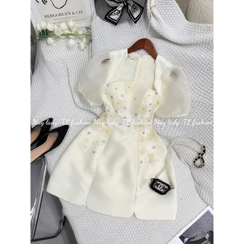 Váy thiết kế tafta đính kết hồ điệp, váy dự,  hàng thiết kế cao tơ cao cấp, lót áy) Hàng có s