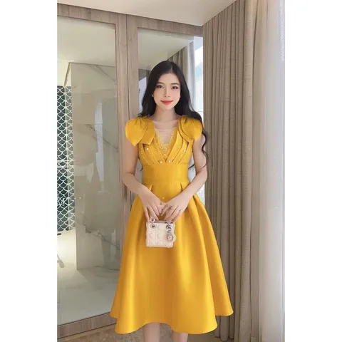 Đầm chất liệu tapta đính kết siêu đẹp