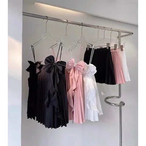 Sét bộ dập ly áo kèm chân váy 2 lớp siêu sang chảnh Giá 290k Hàng có sẵn giao ngay Có đủ màu: đen, trắng