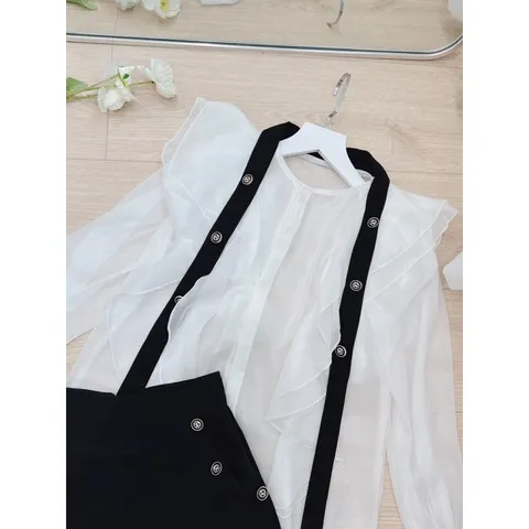 Set áo sơ mi + chân váy như hình Giá 290k Hàng có sẵn giao ngay
