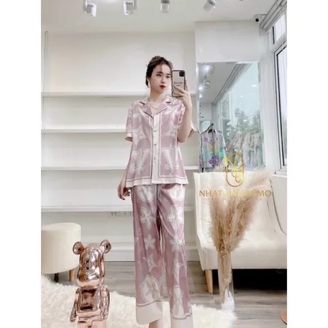 Pijama lụa xước  cao cấp Giá 190k/ bộ Hàng có sẵn giao ngay Vải siêu mát nhen Hàng siêu đẹp
