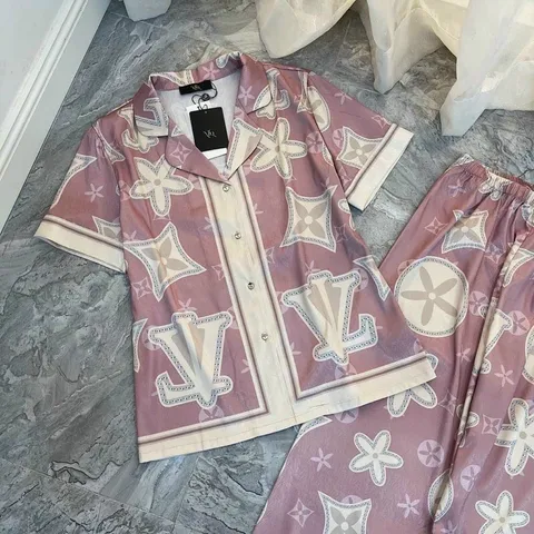 Pijama lụa xước  cao cấp Giá 190k/ bộ Hàng có sẵn giao ngay Vải siêu mát nhen Hàng siêu đẹp