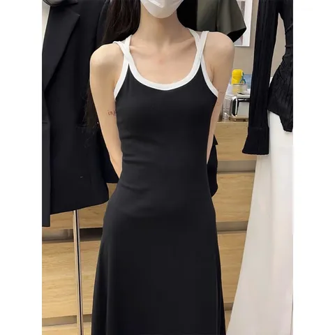 ĐẦM BODY ĐEN 2S VIỀN TRẮNG CHÉO  Lên dáng cool ngầu siêu tôn nha co dãn thoải mái Hàng có sẵn giao ngay Giá 190k