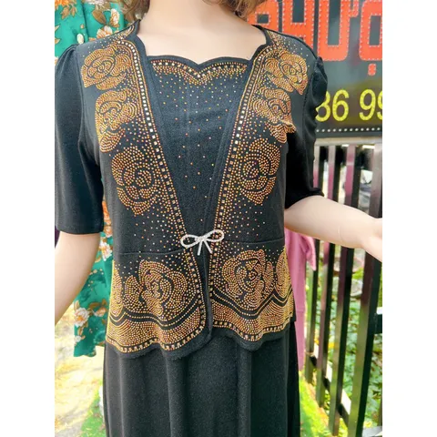 Đầm dạ hội trung niên đi tiệc vải nhũ kim sa kiểu áo giả vest che bụng hoa hồng kết đá,  Đầm dạ hội nhũ hoa hồng kết đa