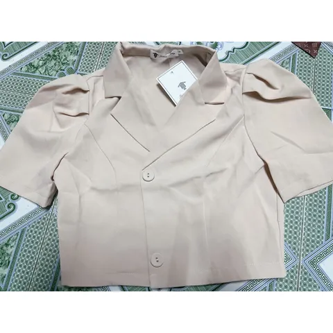 Áo nữ Cổ Vest cộc tay thiết kế Cúc bọc cài thanh lịch phong cách trẻ trung siêu đẹp Giá 150k Hàng có sẵn giao ngay S
