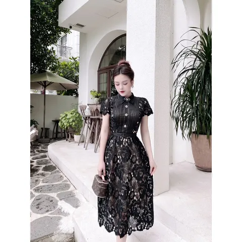Dầm ren cao cấp Hàng đẹp Chất ren như hình Giá 390k Màu trắng và đen hàng. y hình chụp