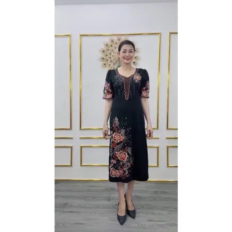 đầm thêu cho Mẹ