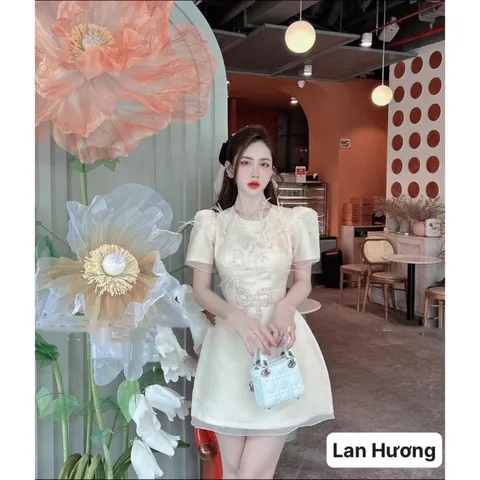 🎀Váy tafta nữ đính lông vũ và nơ đá sang chảnh, hàng 2 lớp, váy đứng form chuẩn ảnh mẫu mặc