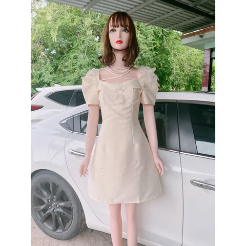Đầm thiết kế đính kết hoa  khâu thủ công cao cấp tỉ mỉ Chất liệu tapta  Giá 390k Hàng có sẵn giao ngay S Màu kem