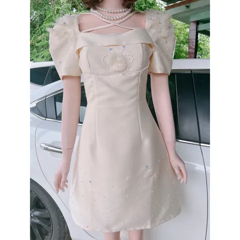 Đầm thiết kế đính kết hoa  khâu thủ công cao cấp tỉ mỉ Chất liệu tapta  Giá 390k Hàng có sẵn giao ngay S Màu kem
