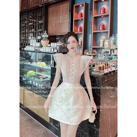 ĐẦM NUDE PHỐI REN TAY TIÊN  Sự xinh đẹp này lỡ va phải vào ánh mắt của nàngggg Chất xinh lắm khách nhé Giá 390k