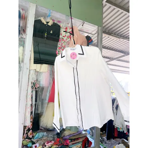 Áo xinh tựu trường,Áo sơ mi trắng cùng mùa tựu trường Em có nhiều mẫu áo trắng sơ mi size nhỏ size lớn nhiều lắm ạ