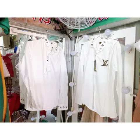 Áo xinh tựu trường,Áo sơ mi trắng cùng mùa tựu trường Em có nhiều mẫu áo trắng sơ mi size nhỏ size lớn nhiều lắm ạ