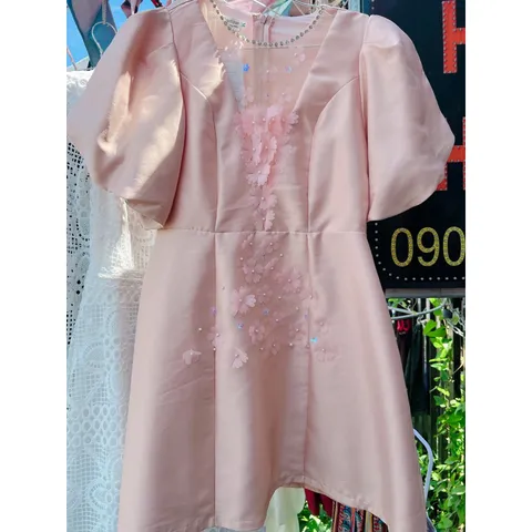 Đầm hồng đính hoa siêu đẹp Giá 390k Eo dươi 74 Hàng có sẵn giao ngay