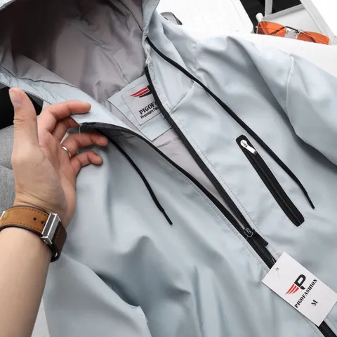 SIÊU ĐẸP SIÊU XỊN NHÉ NÉT TỪNG ĐƯỜNG KIM NHÉ👍🏻👍🏻 Áo Khoác Nam Gió cán 2 lớp có nón cao cấp xịn Hàng đẹp e bao luôn ạ
