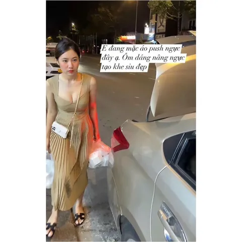 Áo lót xuất Mỹ Có sẵn màu nude Giá 120k Thiết kế ôm ngực, nâng khuôn ngực 1 cách hiệu quả , cực kỳ thoải mái