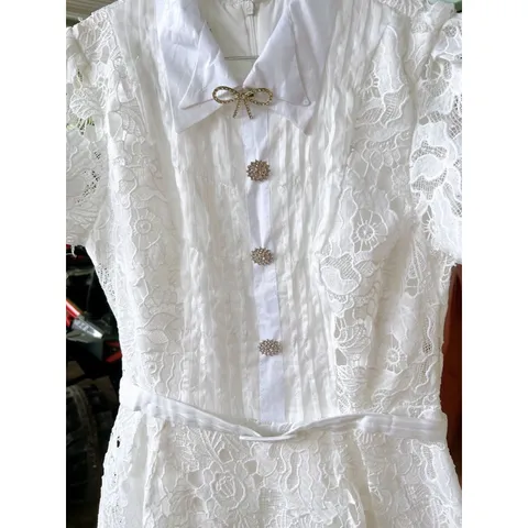 Đầm ren cao cấp Hàng có sẵn giao ngay Hàng đường may đẹp, kỹ, đúng mô tả.  100% sử dụng hình ảnh thật của sản phẩm