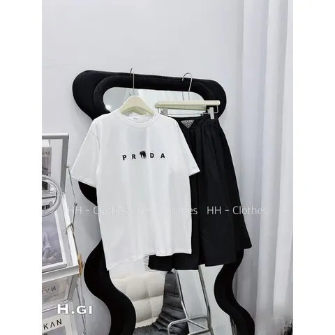 Set áo thun + chân váy như hình Hàng có sẵn giao ngay Giá 280k
