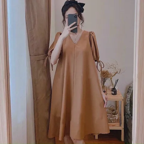 Đầm suông Bầu bí bon chen được nhé Giá 250k Có 2 màu như hình