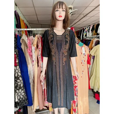 Đầm dự tiệc trung niên chất thun nhũ co giãn cực tốt, mịn ,, Đầm trung niên đi tiệc  nhũ mịn ép đá Hàng có sẵn giao ngay