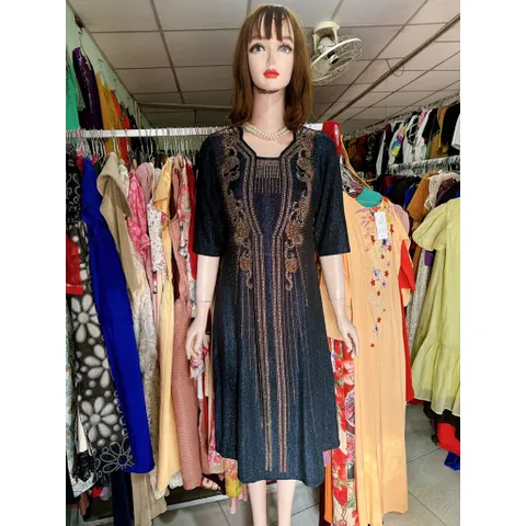 Đầm dự tiệc trung niên chất thun nhũ co giãn cực tốt, mịn ,, Đầm trung niên đi tiệc  nhũ mịn ép đá Hàng có sẵn giao ngay