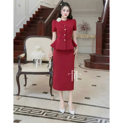 Set công sở thiết kế ôm peplum , đính hoa  Hàng có sẵn giao ngay SML, eo dưới 76cm mặc đẹp Size SML Giá 290k/ cả set