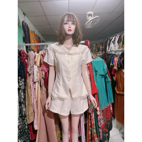 Set áo phối ren + quần short tây siêu đẹp Hàng có sẵn giao L Size SML Màu kem Giá 290k/ cả set