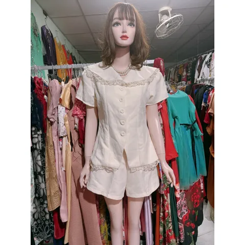 Set áo phối ren + quần short tây siêu đẹp Hàng có sẵn giao L Size SML Màu kem Giá 290k/ cả set