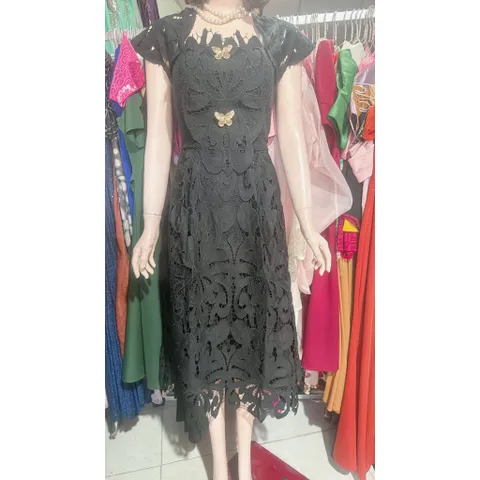 đầm ren đen cao cấp