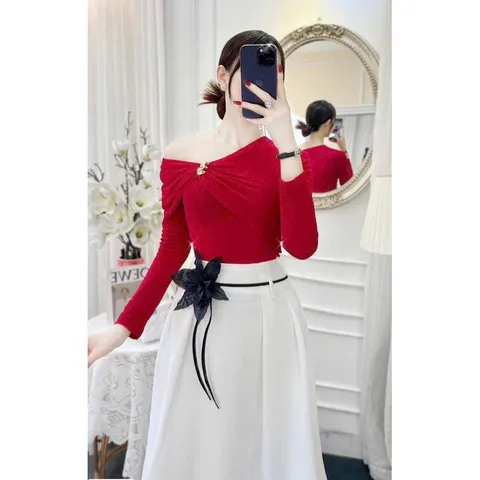 Set áo đỏ trễ vai, chân váy trắng xòe dài sang chảnh áo len dài tay cổ V lệch Hàng có sẵn giao ngay L Hàng đẹp