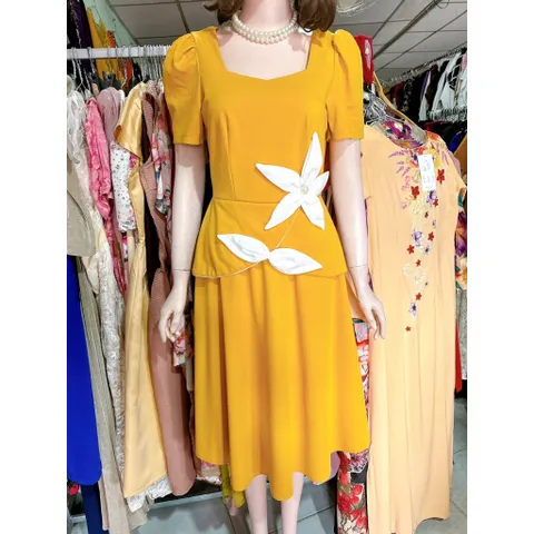 Đầm chất liệu thun umi cao cấp đính hoa nổi siêu đẹp Eo dứoi 84cm mặc đẹp, size SMLXL Màu đỏ và vàng Hàng có sẵn giao