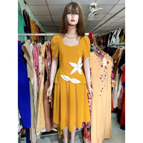 Đầm chất liệu thun umi cao cấp đính hoa nổi siêu đẹp Eo dứoi 84cm mặc đẹp, size SMLXL Màu đỏ và vàng Hàng có sẵn giao