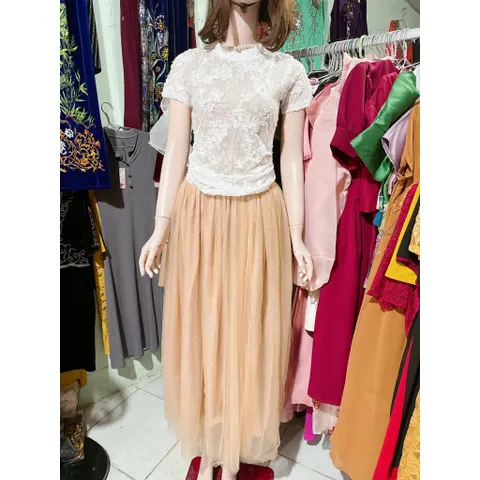 Đầm ren đúp lót kèm 3 lớp lưới Hàng có sẵn giao ngay Size SM, eo dưới 74cm mặc đẹp Giá 350k