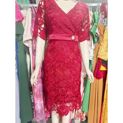 Đầm ren cao cấp Eo dứoi 70 cm mặc đẹp Giá 390k Hàng có sẵn giao ngay Đúp lót 2 lớp Size SM Có sẵn mút ngực